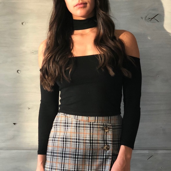 Tops - Strapless top with choker